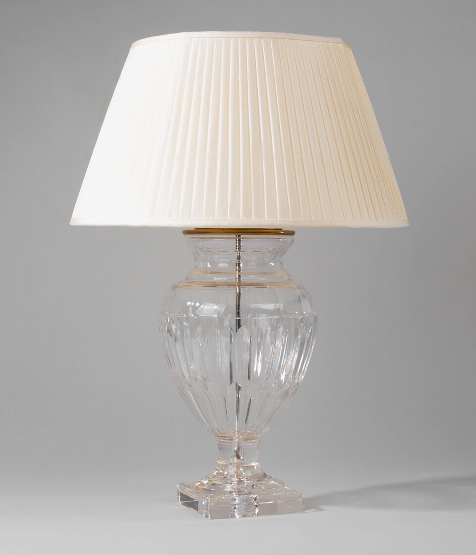 Regal Crystal Lamp