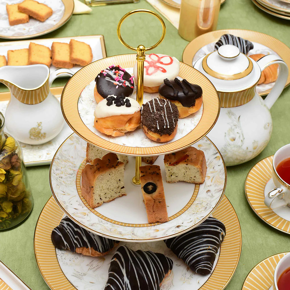 Mustard Iris 3-tier cake stand