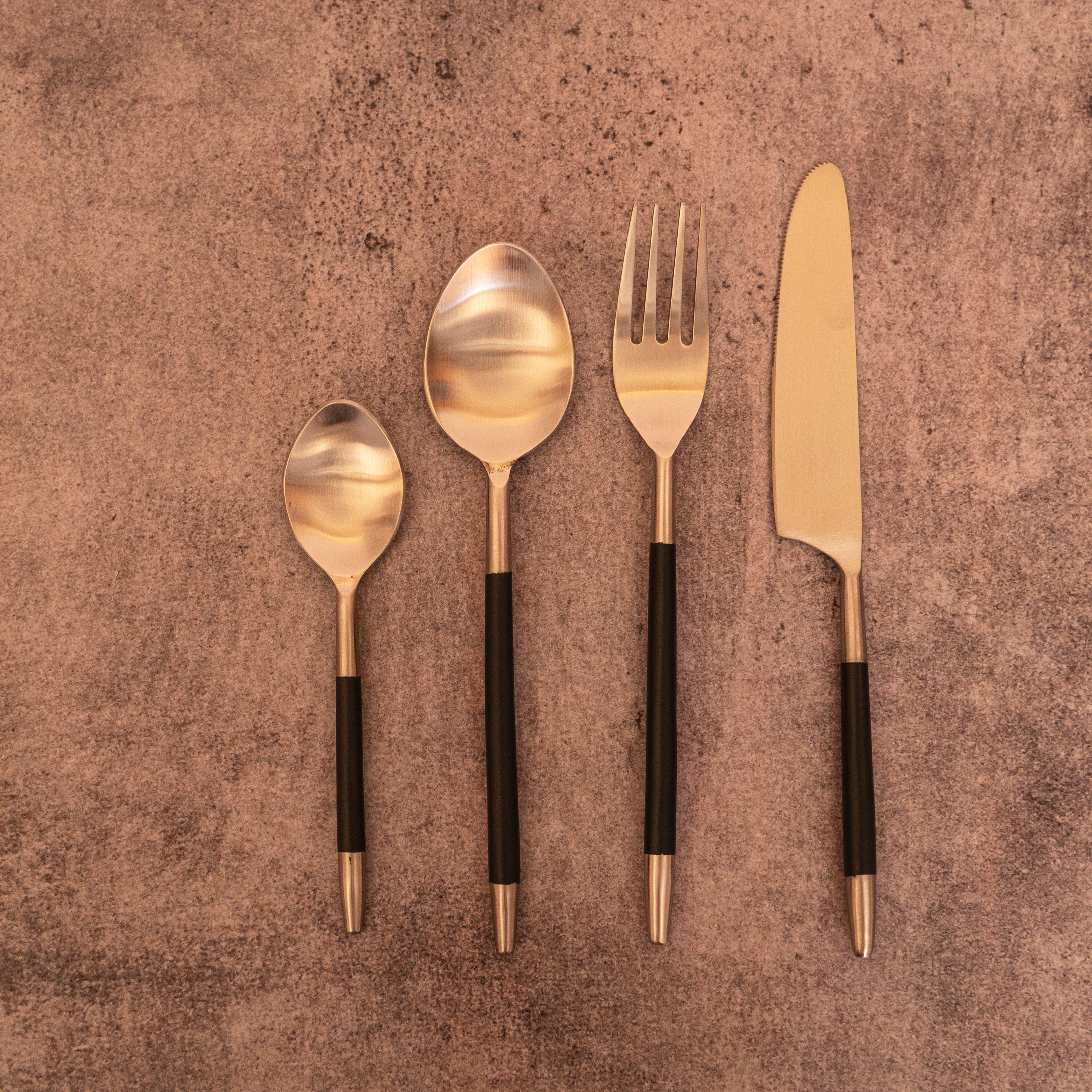 Bombay Black Cutlery Silver(Set Of 4)