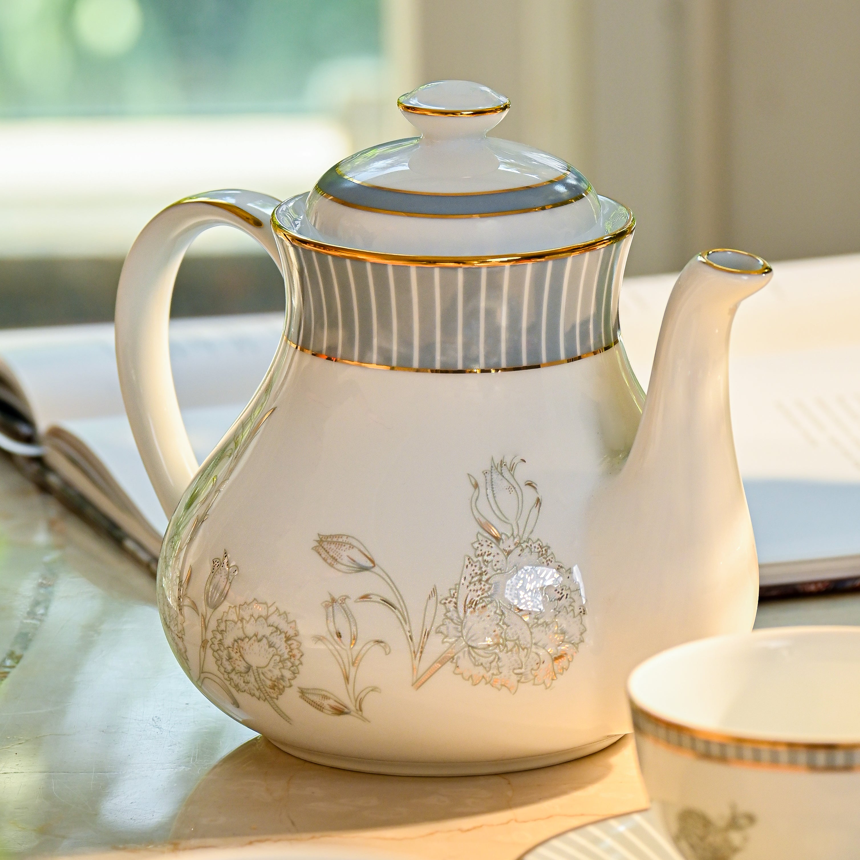Grey Iris Tea Set | 17 Pcs