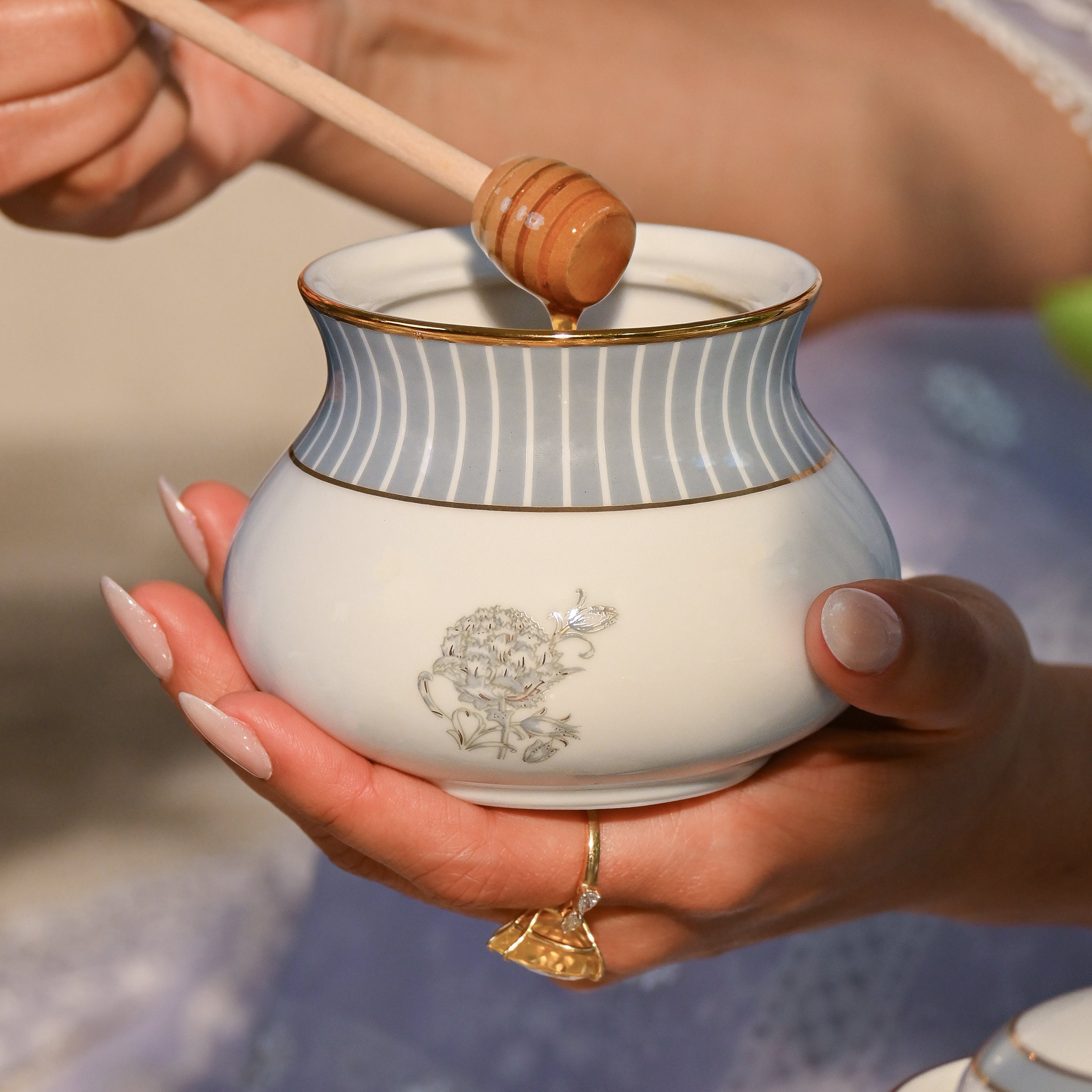 Grey Iris Tea Set | 17 Pcs