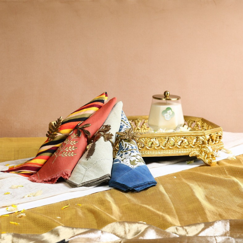 The Golden Soiree(Tray, scented jar candle with 4 Napkins )