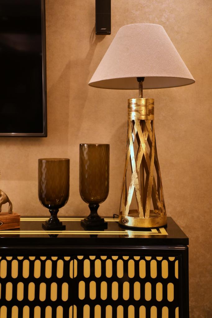 Nwanti Tall Lamp