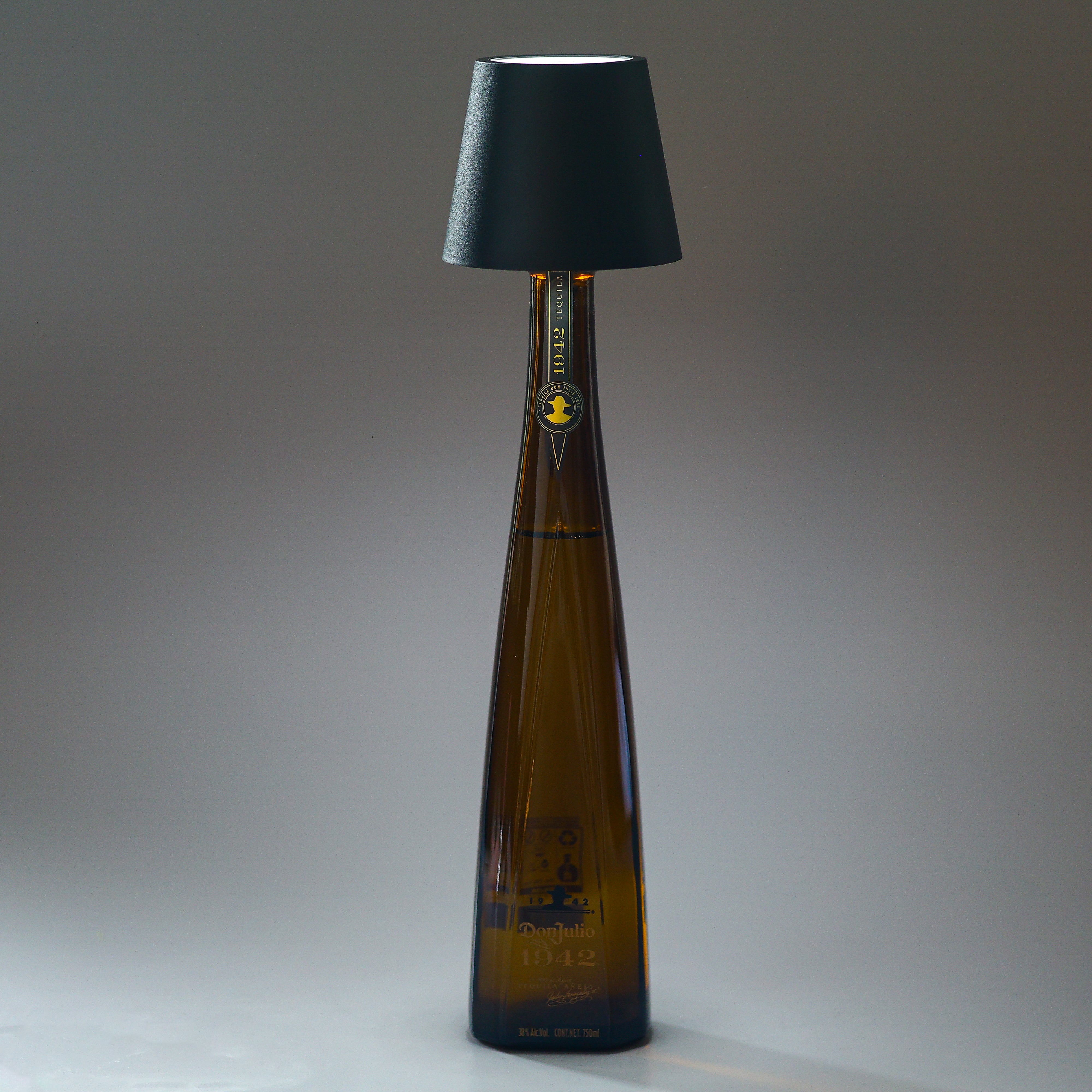 Don julio 1942 wireless lamp