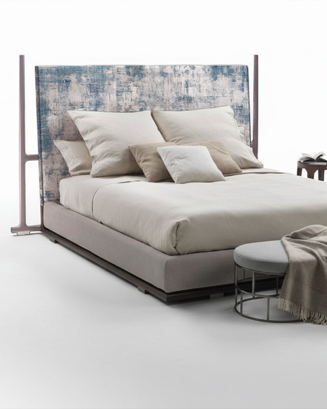 The Avalon Post Bed (QUEEN)