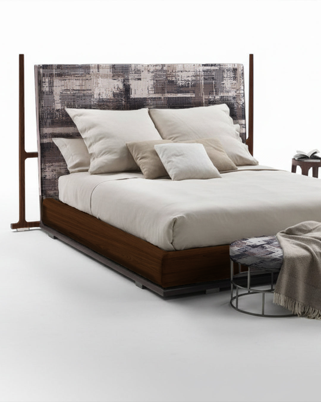 The Avalon Post Bed (QUEEN)